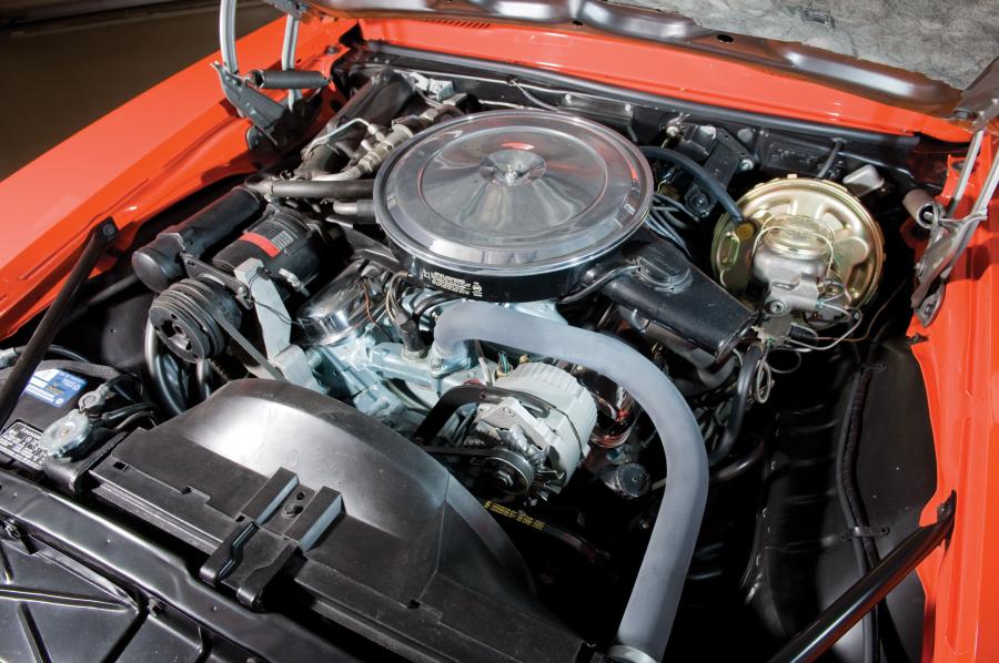  Pontiac Firebird 400 Convertible 1969 года  (фото 7 из 23)